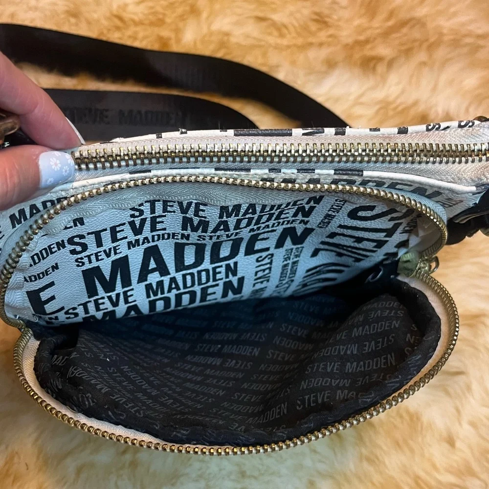 Steve Madden Black & White Spell Out Logo Crossbody‎ Purse 🖤🤍✨